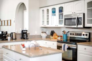 Blue Abaco - Beautiful Waterfront House - 1