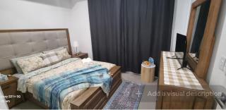 Quiet Room with Ensuite, Kitchenette, Veranda & Lake View - 8