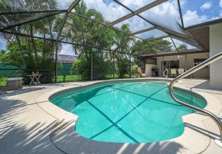 Boca 3b/2 bath, Located in a quiet residential nei - 0