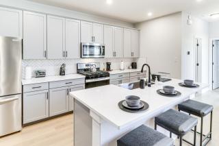 Less Than 2 Mi Kalahari and Dell Diamond! Modern Townhome - 5