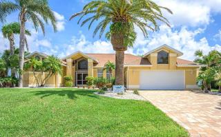 Bonita Breeze - Breathtaking Waterfront Views - 9