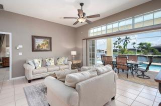 Bonita Breeze - Breathtaking Waterfront Views - 8
