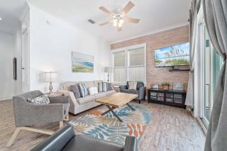 Driftwood Cottage - 1