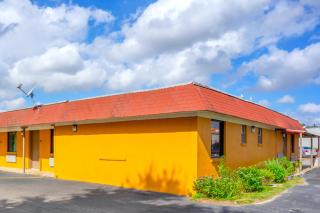 Budget Inn By OYO Edinburg Hwy 281 - 7