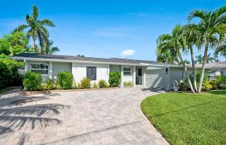 Bungalow Breeze - 4 Bedroom 3 Bath Coastal Flair - 7