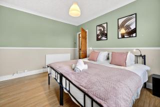 5 BR 2B Home near Cardiff Central - 8