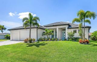 Canal Breeze - Luxury and Spacious 5 Bedroom Villa with Gulf Access - 8