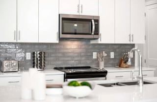 Canal Breeze - Luxury and Spacious 5 Bedroom Villa with Gulf Access - 2