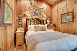 Walk to White River Cozy Escape with Screened Porch - 2