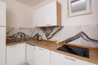 Crystal Holiday Home - 8