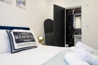 Bedford Short and Long Stay, Free Wi-Fi, Parking & Sleeps 8 - 1