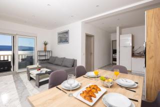 Crystal Holiday Home - 7