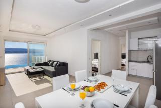 Crystal Holiday Home - 2