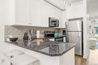 Marvellous Poolside Chalet - Pool & Hot Tub - Pets - 4