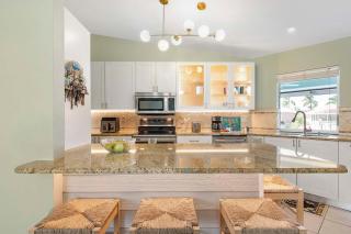 Casa Azul - 3 Bedroom and Den 2 Bath Coastal Flair - 3