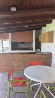 Casa 8p con Quincho Cerca del Estadio y Autódromo - 3