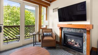 1334 Studio Spruce Peak Lodge Sleeps 4 Ski in Ski Out - 8