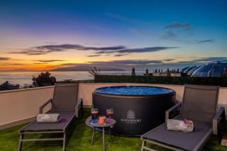 Apartamento de Lujo con Jacuzzi Privado, Piscina y Vistas al Mar - 8