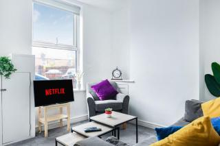 Stylish 2Bed Nottingham Parking, Garden, Workspace - 0