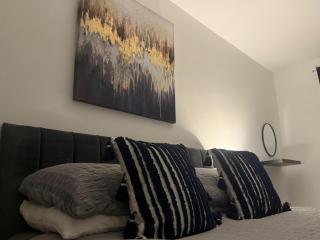 Blue Mill - On The High Street - 7