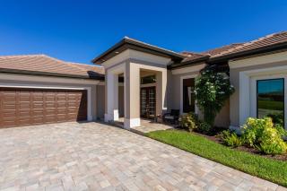 Coral Paradise- Salt Water Pool - baby fence - 8