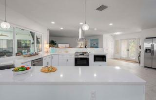 Cocoa Cabana - top location near the Caloosahatche - 8