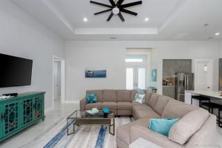 Coral Pearl- Modern New Construction Vacation Home - 1