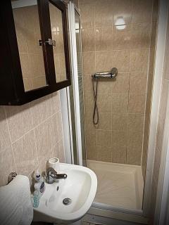 Modern Studio with Free Parking Near City Airport and ExCeL - 3