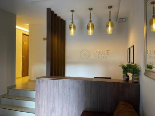 One Apartments Provenza - 2