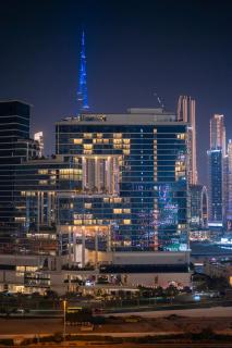 Venetian - High Floor 2BR Residence with Incredible Burj View - 2
