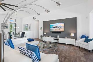 Del Sol - Amazing Modern Home with Hot Tub and Tiki Hut - 5