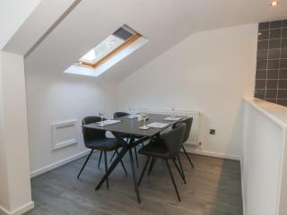 32B Bank Street - 6