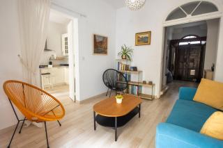 Sliema 1BR Townhouse Escape - 9