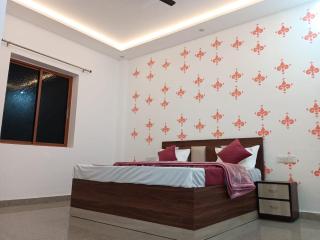 Radhey Krishna Hotel By DreamStay - 6