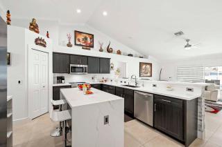 Endless Summer - 4 Bedroom with Gym and Jacuzzi - 3