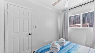 Central San Diego Apartment Walkable & Private - 4