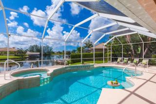 Evergreen by the Sea - Perfect Vacation Home for Y - 0