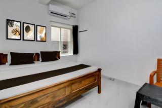 Hotel O Shree Guest House - 9