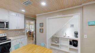 Beachy Sisters B - 2