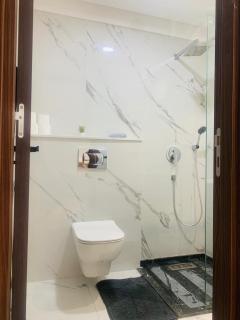 New 8th floor Terrace 5 min from train stations - 1