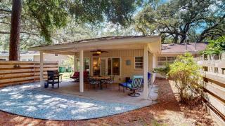 Beachy Sisters A - 3