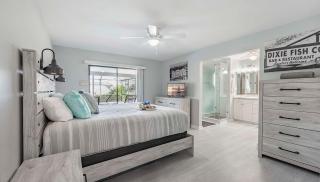 Island Time-Gulf Access Pool Villa with 3 King Beds - 1
