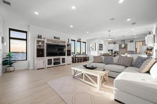 Lake Front Retreat in Rowlett - 9