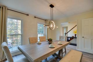 Fully Updated! Suburb Stay Near Sugarloaf Mills - 8