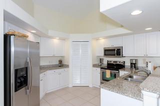 Key-Wester- Pool & Jacuzzi gated Community - 3