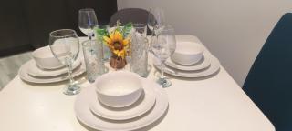 Bee City Cosy Stay - Near Train Stations and Shopping Centre with Paid Private Parking, 500Mbps Internet and Netflix - 5