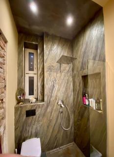 Old building apartment in cultural neighbourhood - 3