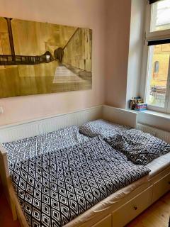 Old building apartment in cultural neighbourhood - 1