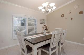 Laguana - Heated Salt Water Pool and Pool Table - 9