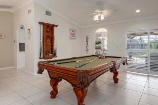 Laguana - Heated Salt Water Pool and Pool Table - 4